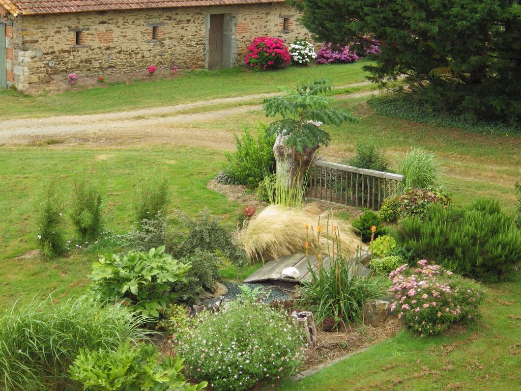 A La Haute Bouillere Bed & Breakfast Chavagnes-les-Redoux Exterior photo